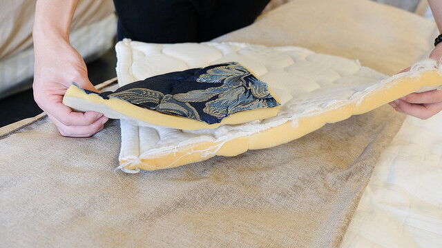 床墊內層材料樣品：乳膠與表布